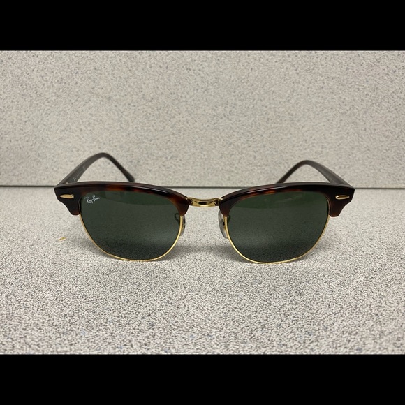 Ray Ban Clubmaster Classic Sunglasses - Picture 2 of 2